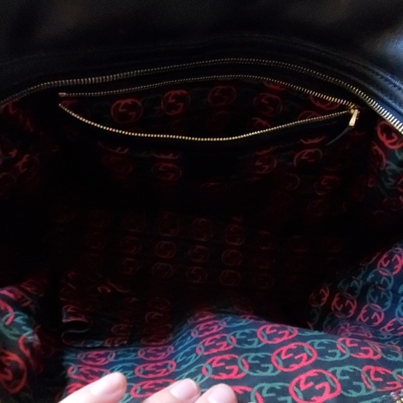 AUTHENTIC GUCCI LEATHER SATCHEL - Picture 3 of 7